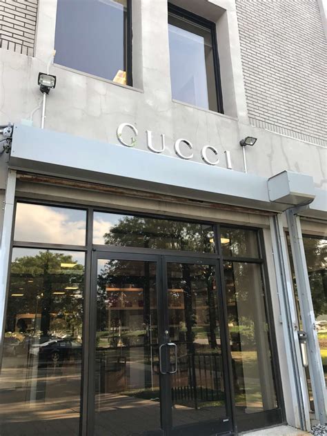 gucci outlet secaucus new jersey|Gucci in Secaucus.